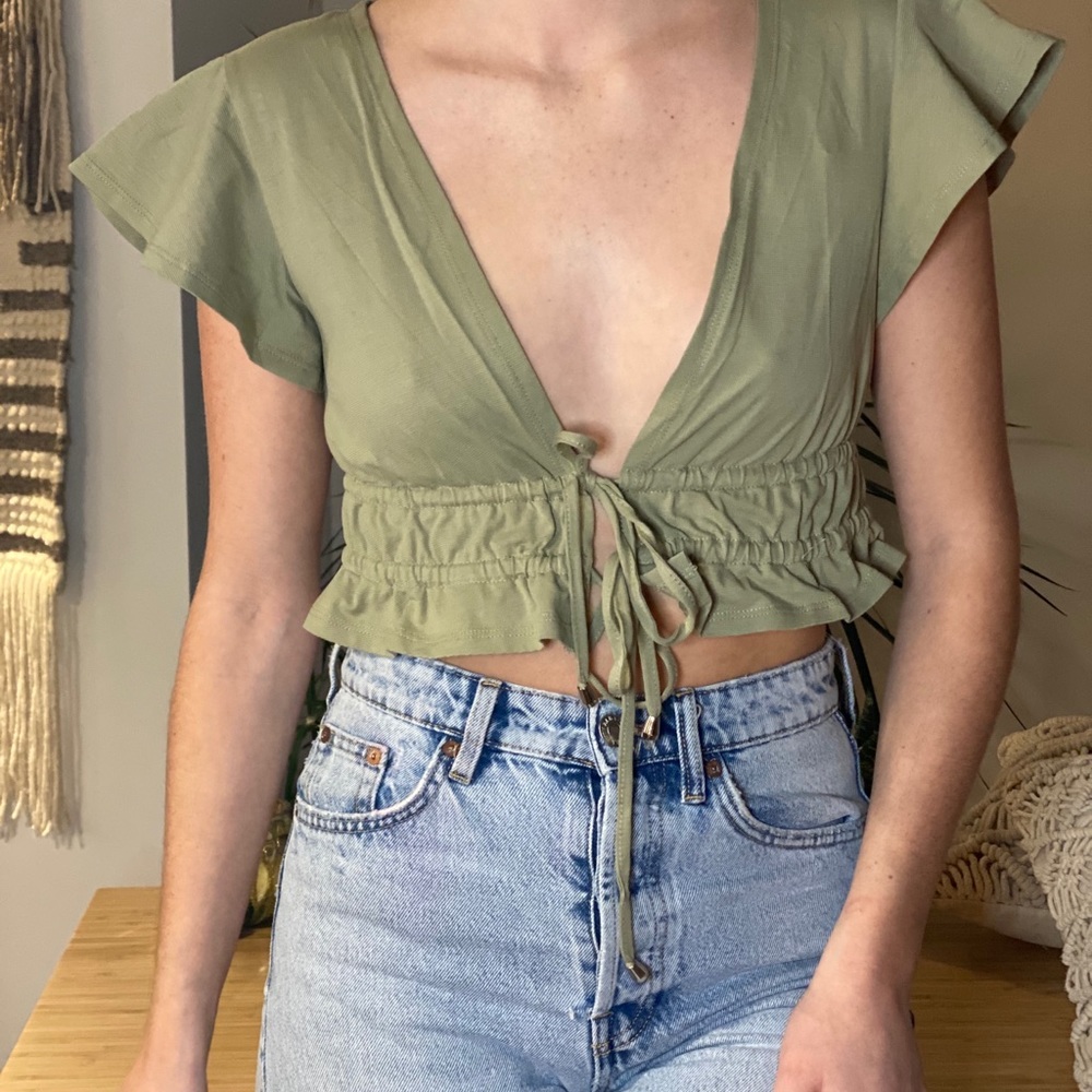 Princess Polly plunge front blouse/shirt.